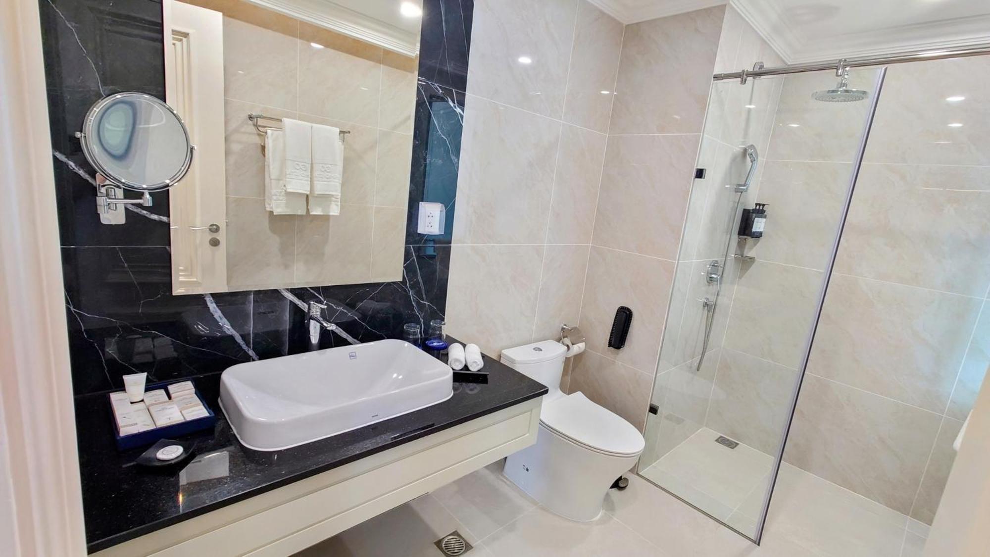 Cosmo Stars Hotel Bac Lieu Экстерьер фото