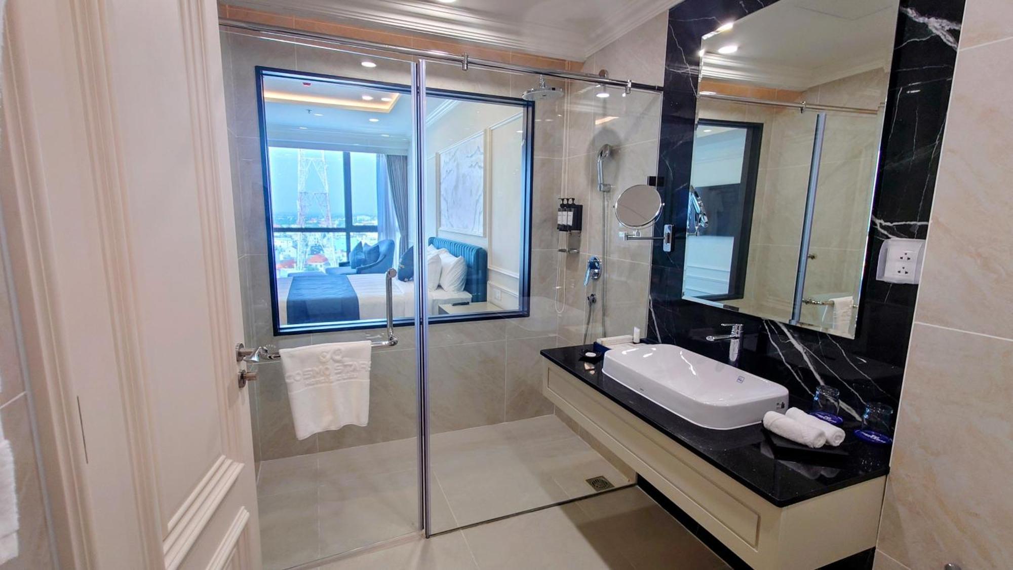 Cosmo Stars Hotel Bac Lieu Экстерьер фото